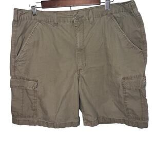 Wrangler‎ men’s size 40 cargo beige Safari outdoor hiking shorts tiny flaw